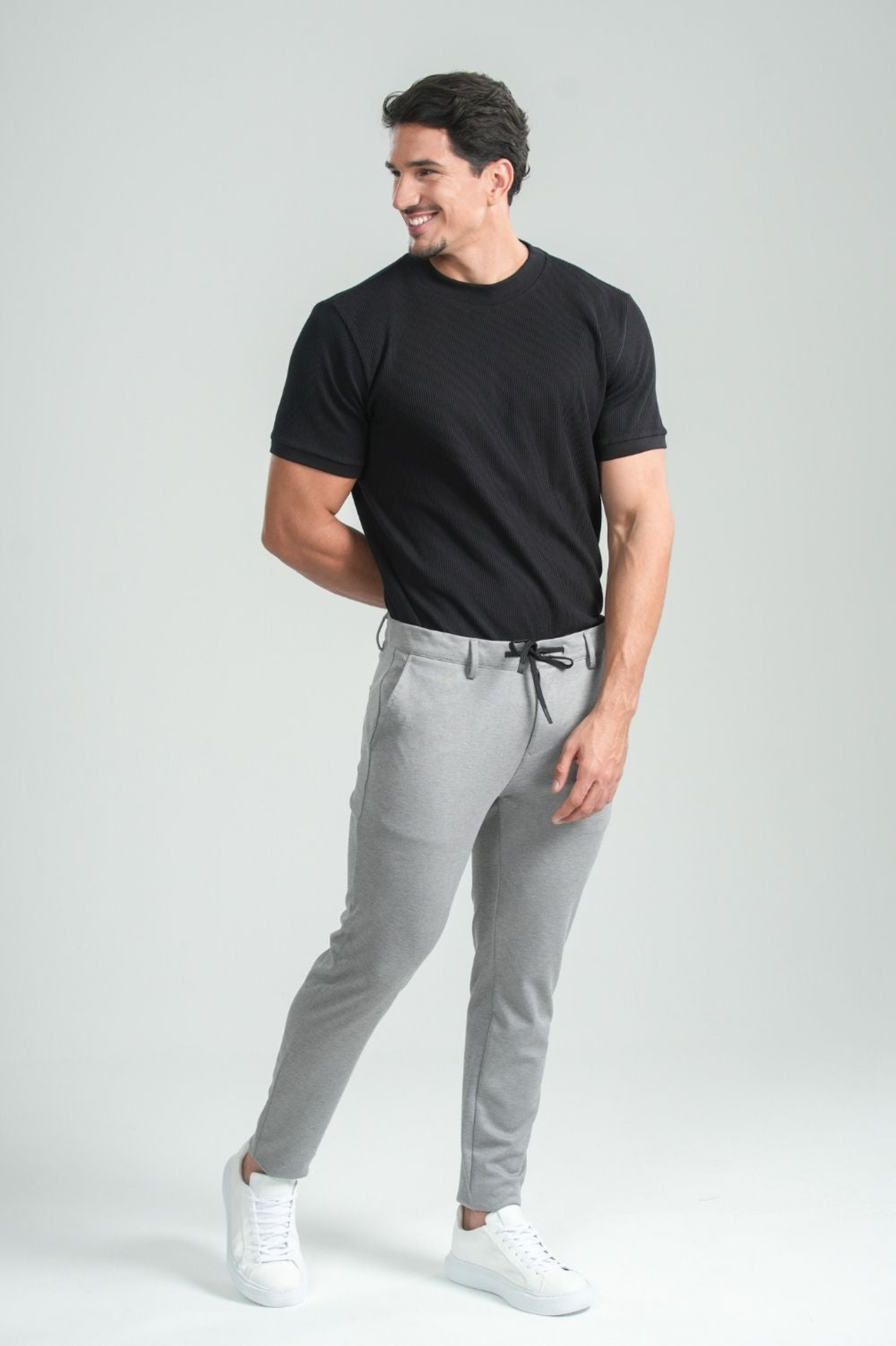 Camiseta Noir Essential
